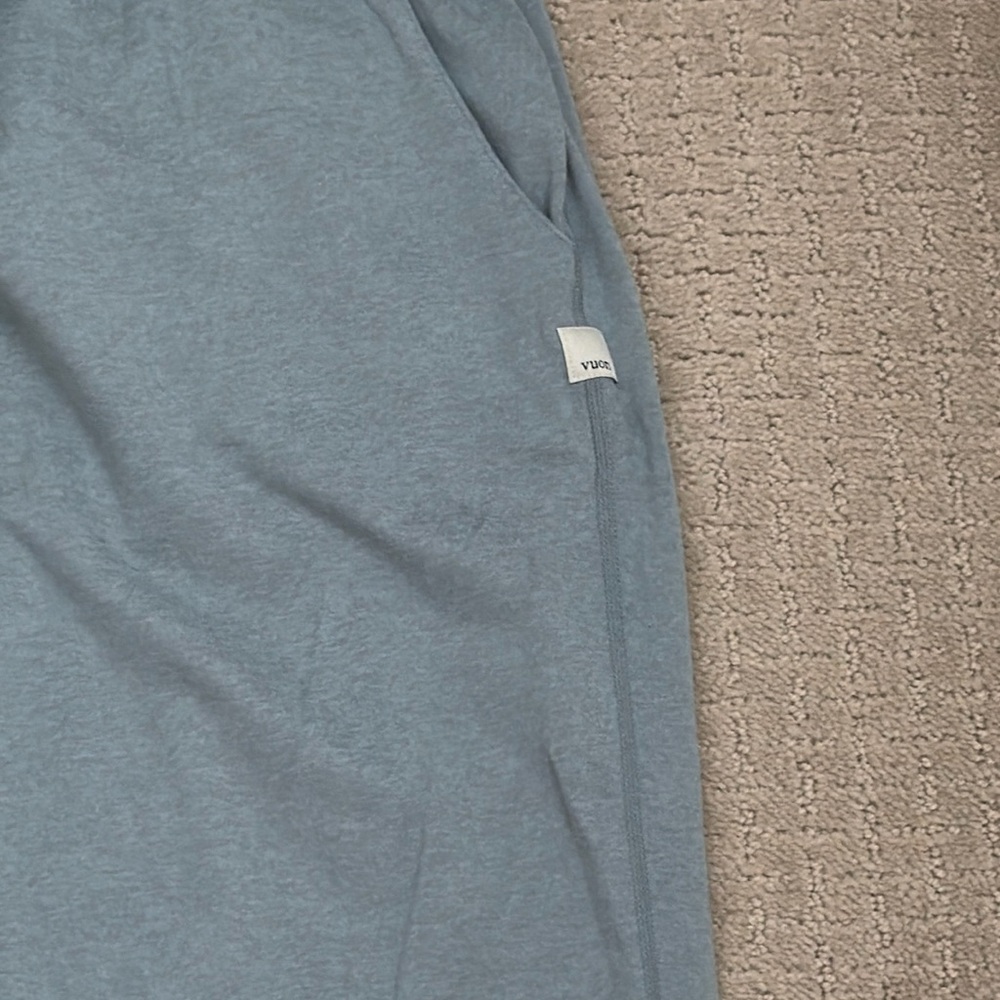 Vuori Halo Joggers. Women’s size L. - Picture 3 of 9